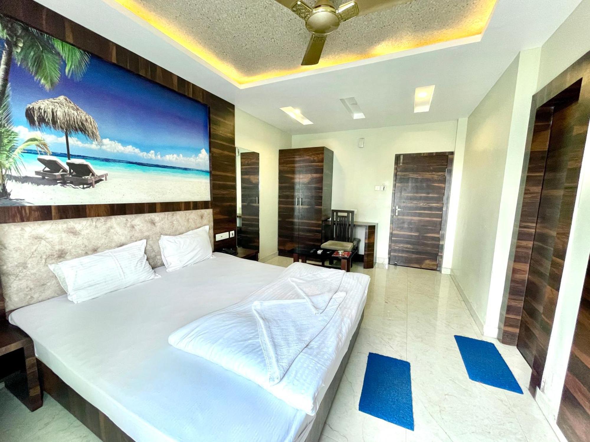 Hotel R- R Near Sea-beach-&-temple, With Balcony, & Wifi-lift-restaurant ,fully-air-conditioned With Upi And Card Payment Facility