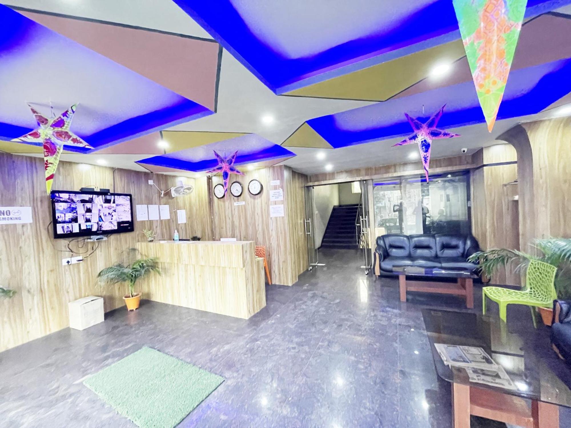 Hotel R- R Near Sea-beach-&-temple, With Balcony, & Wifi-lift-restaurant ,fully-air-conditioned With Upi And Card Payment Facility 4*