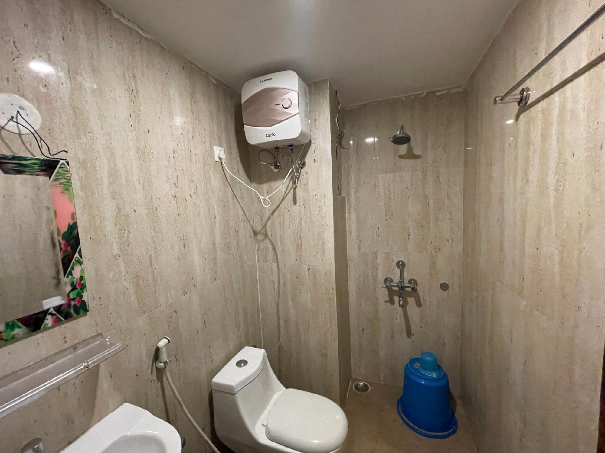 Hotel R- R Near Sea-beach-&-temple, With Balcony, & Wifi-lift-restaurant ,fully-air-conditioned With Upi And Card Payment Facility Puri