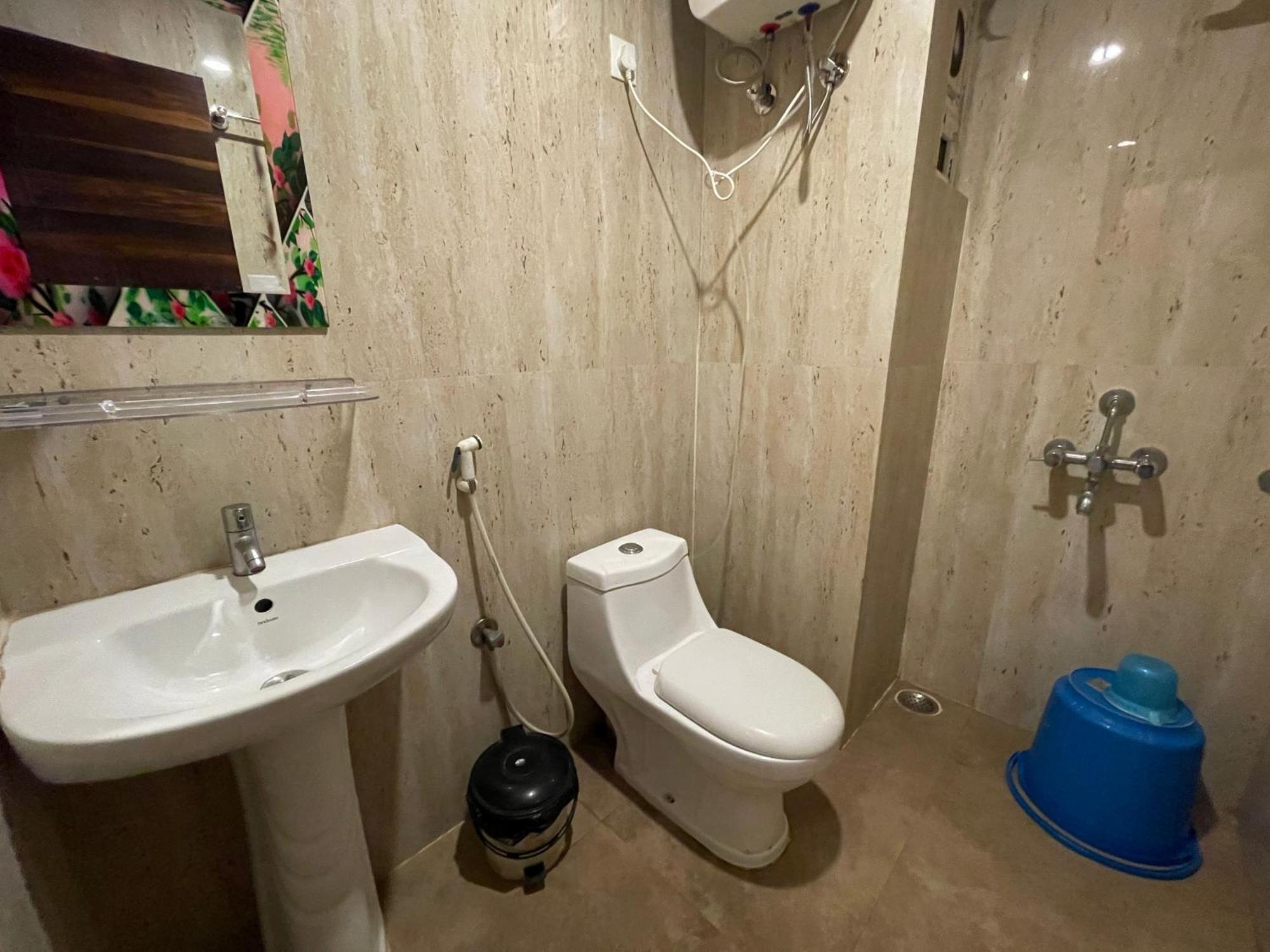 R- R Near Sea-beach-&-temple, With Balcony, & Wifi-lift-restaurant ,fully-air-conditioned With Upi And Card Payment Facility Puri