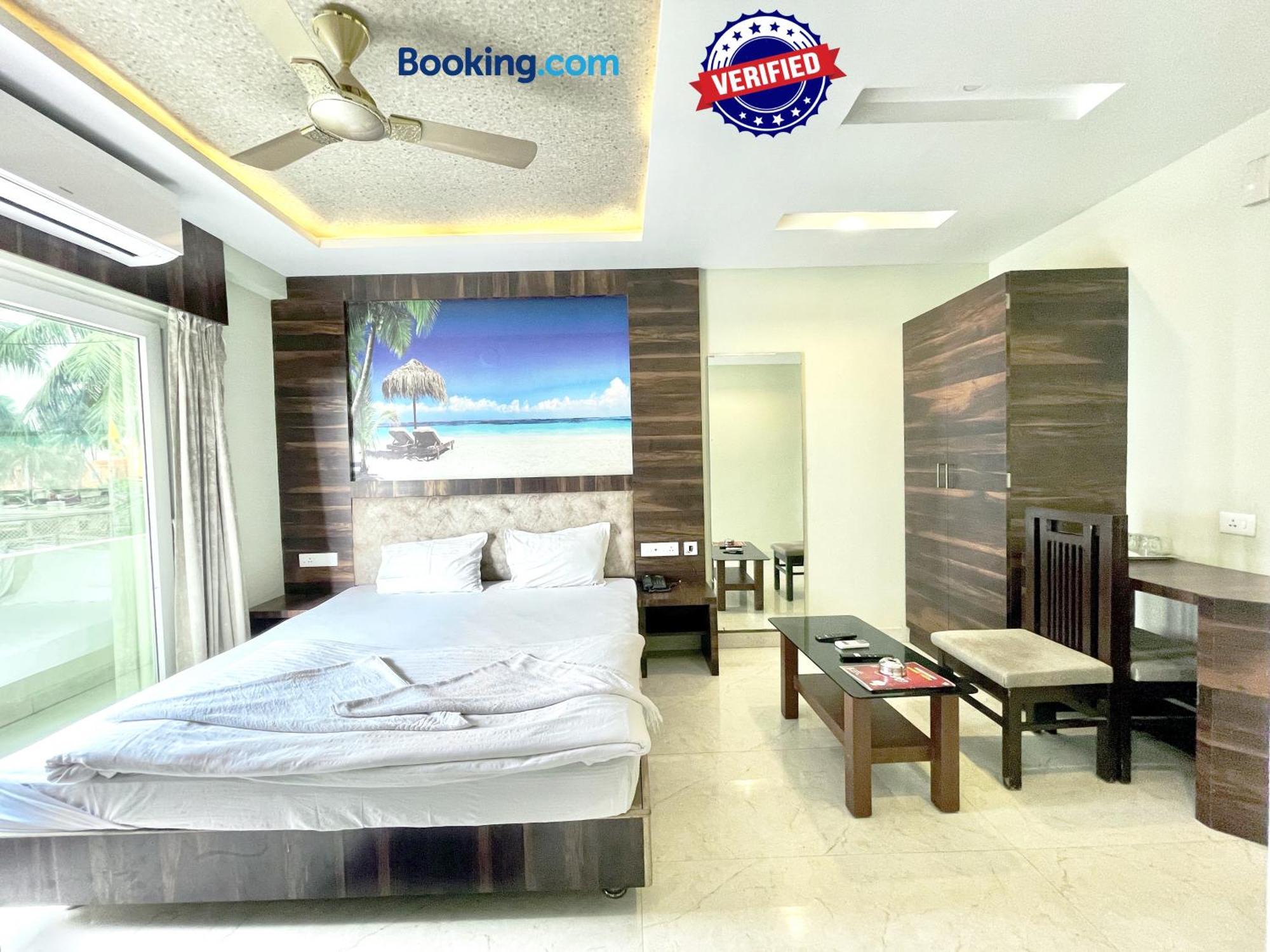 R- R Near Sea-beach-&-temple, With Balcony, & Wifi-lift-restaurant ,fully-air-conditioned With Upi And Card Payment Facility Hotel Puri