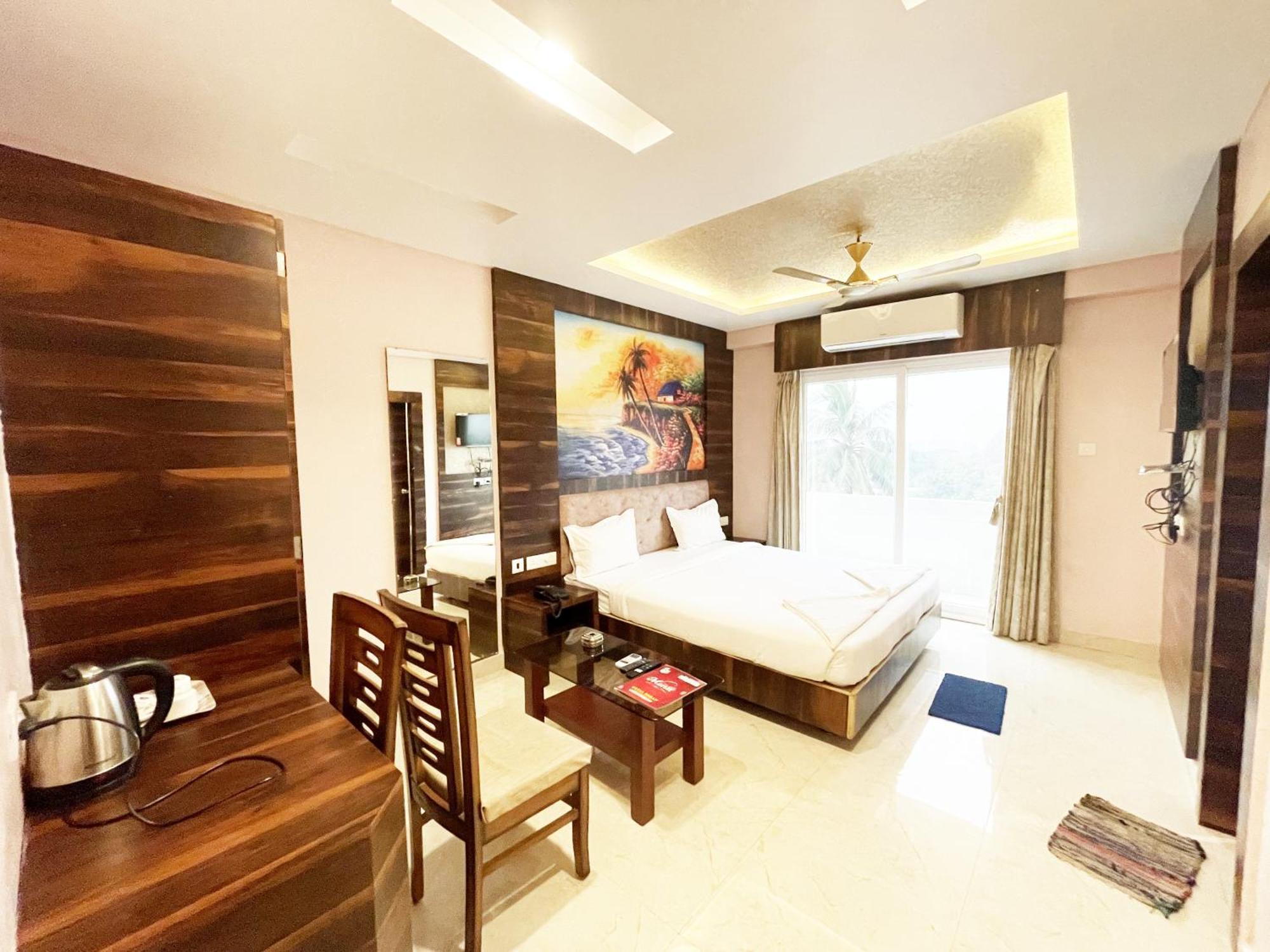 R- R Near Sea-beach-&-temple, With Balcony, & Wifi-lift-restaurant ,fully-air-conditioned With Upi And Card Payment Facility